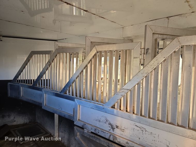 image for item DY6973 2018 Sooner  Universal Trailers horse trailer