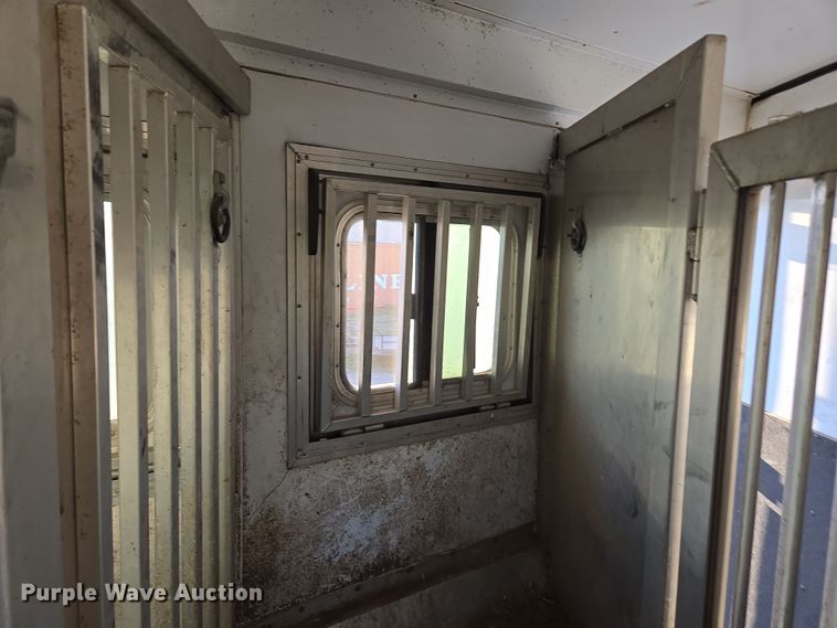 image for item DY6973 2018 Sooner  Universal Trailers horse trailer