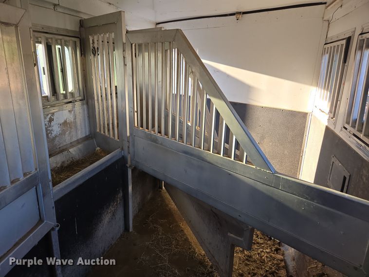 image for item DY6973 2018 Sooner  Universal Trailers horse trailer