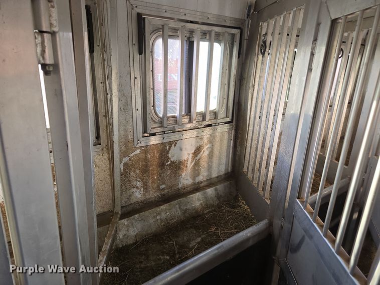 image for item DY6973 2018 Sooner  Universal Trailers horse trailer