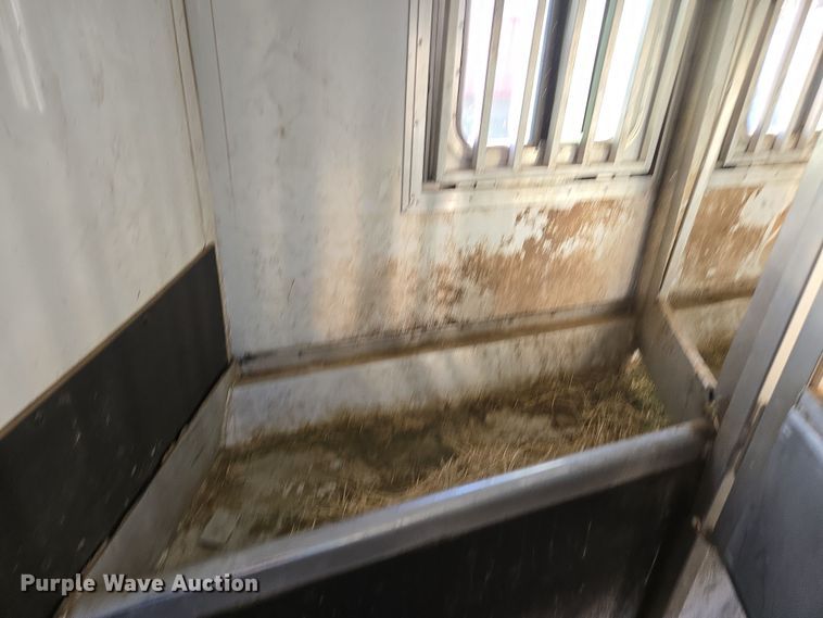 image for item DY6973 2018 Sooner  Universal Trailers horse trailer