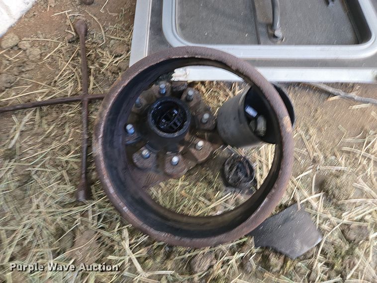 image for item DY6973 2018 Sooner  Universal Trailers horse trailer