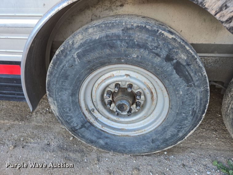 image for item DY6973 2018 Sooner  Universal Trailers horse trailer