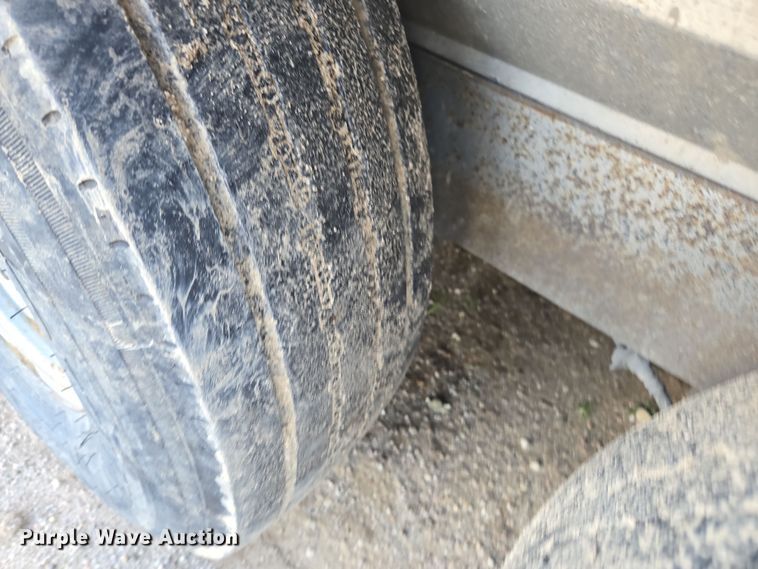 image for item DY6973 2018 Sooner  Universal Trailers horse trailer