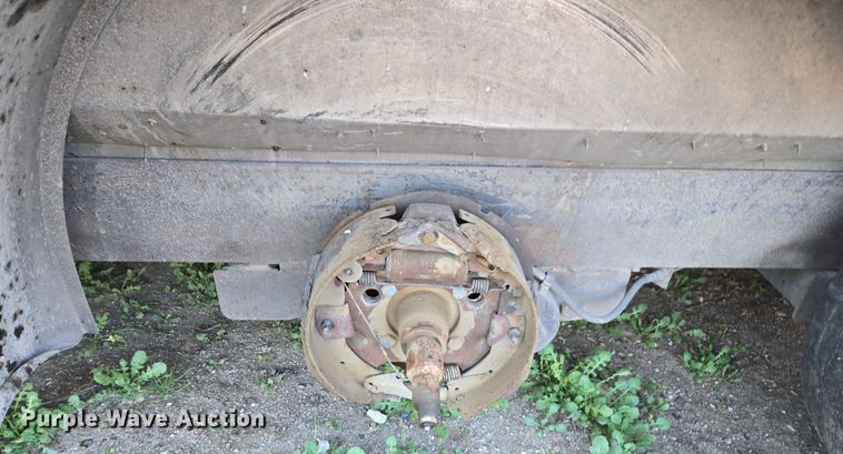 image for item DY6973 2018 Sooner  Universal Trailers horse trailer