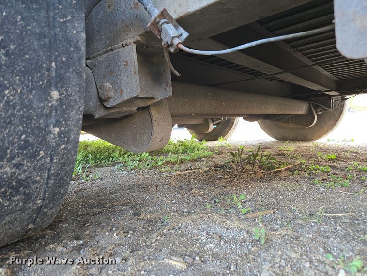 image for item DY6973 2018 Sooner  Universal Trailers horse trailer