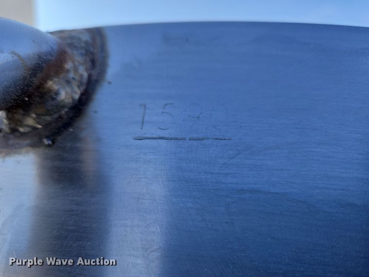 image for item EC3968 2000 International 4900 tank truck