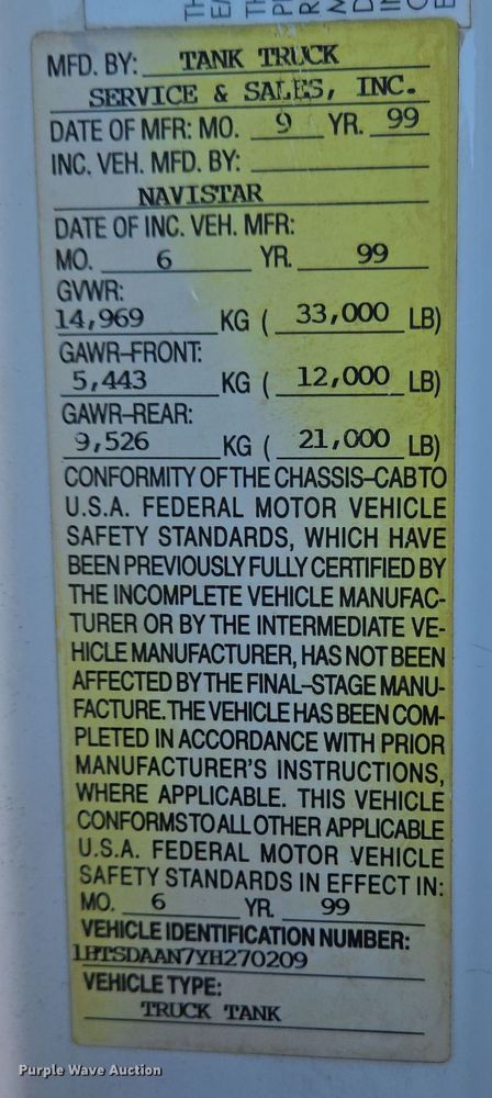 image for item EC3968 2000 International 4900 tank truck