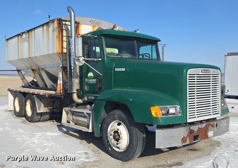 image for item EC3977 2000 Freightliner FLD120 fertilizer delivery truck