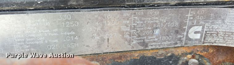 image for item EC3977 2000 Freightliner FLD120 fertilizer delivery truck