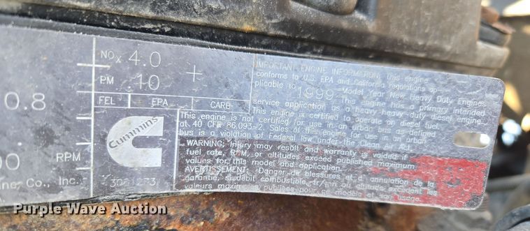 image for item EC3977 2000 Freightliner FLD120 fertilizer delivery truck