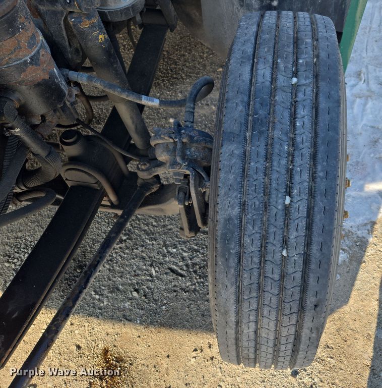 image for item EC3977 2000 Freightliner FLD120 fertilizer delivery truck