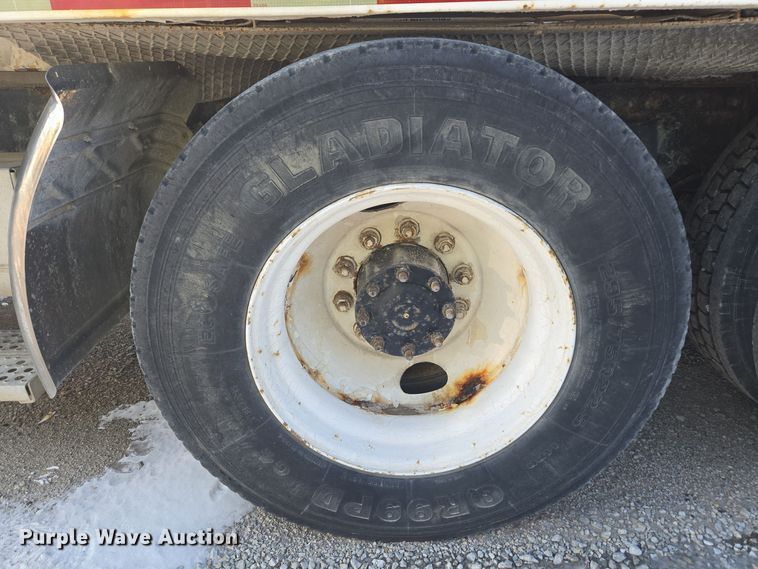 image for item EC3977 2000 Freightliner FLD120 fertilizer delivery truck