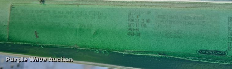 image for item EC3977 2000 Freightliner FLD120 fertilizer delivery truck