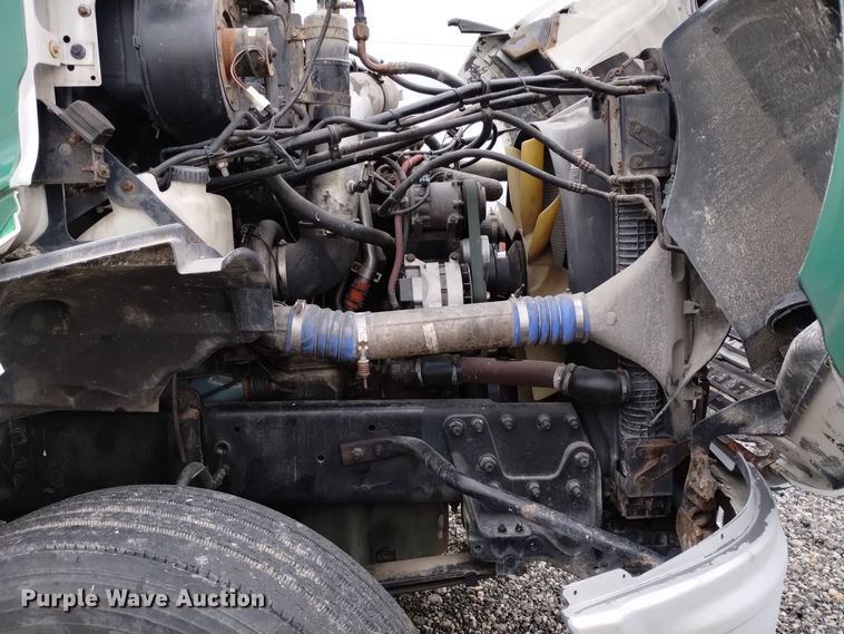 image for item EH0081 2006 Sterling  AT9500 truck cab and chassis