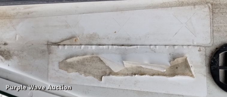 image for item EH0081 2006 Sterling  AT9500 truck cab and chassis