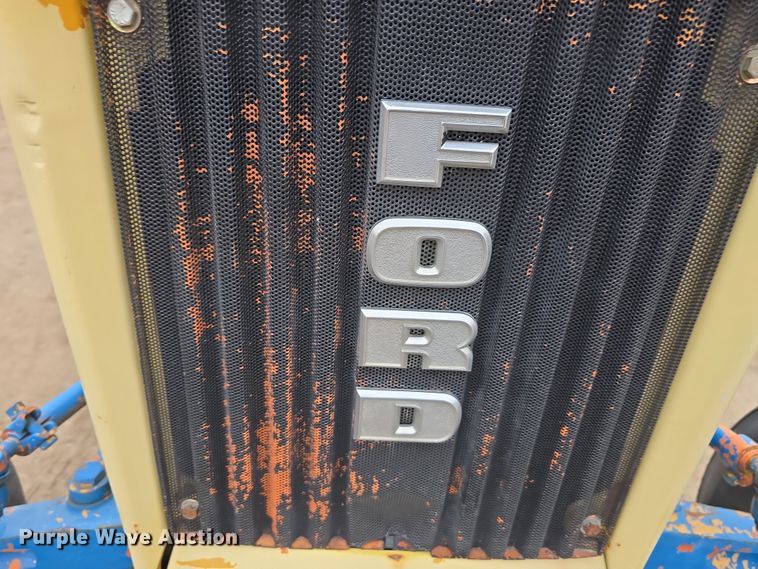 image for item EH8676 Ford 4000 tractor