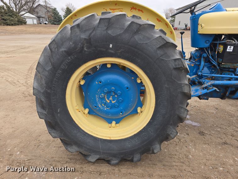 image for item EH8676 Ford 4000 tractor