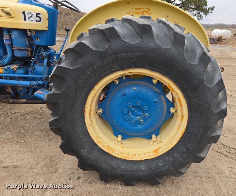 image for item EH8676 Ford 4000 tractor