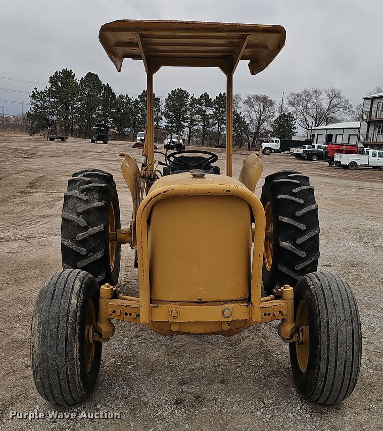 image for item EH8677 John Deere 301A tractor