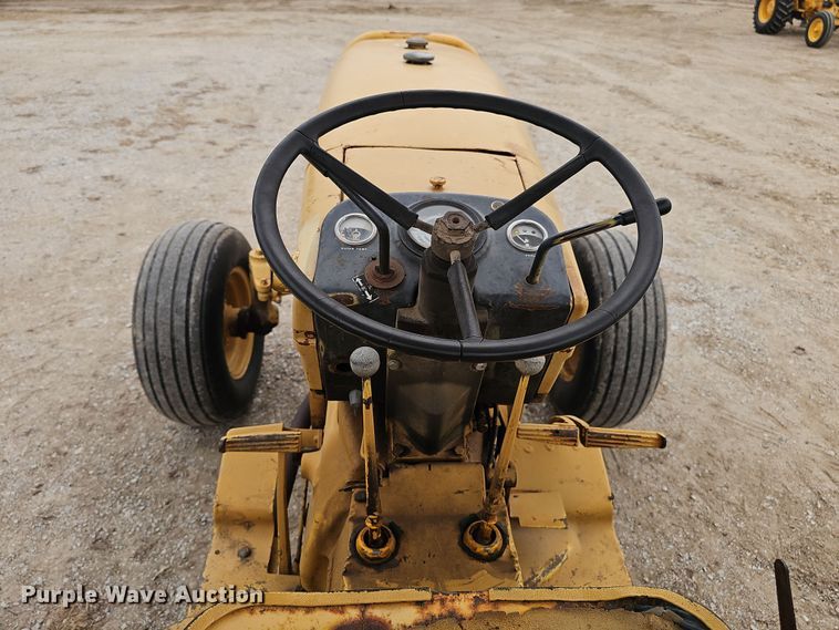 image for item EH8677 John Deere 301A tractor