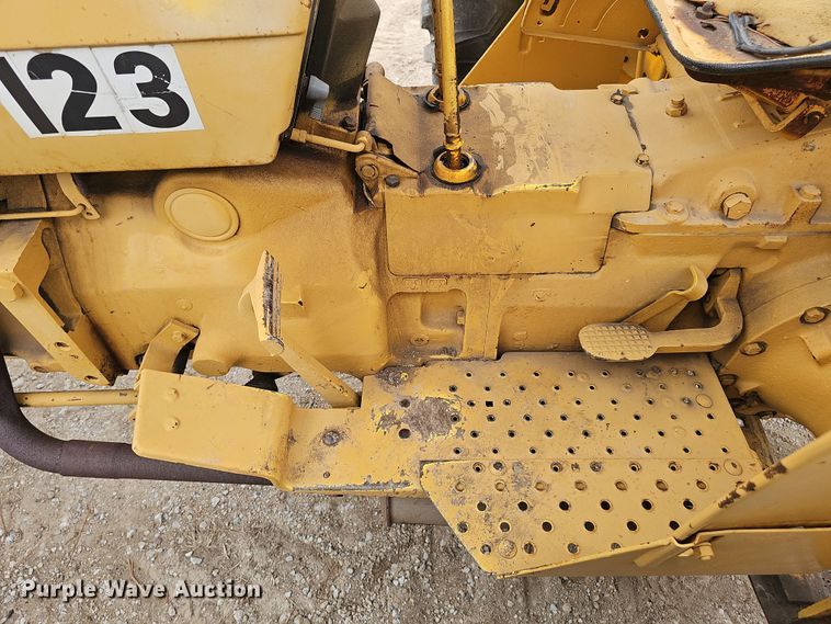 image for item EH8677 John Deere 301A tractor