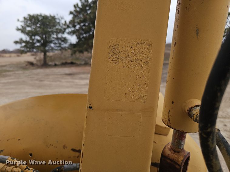 image for item EH8677 John Deere 301A tractor