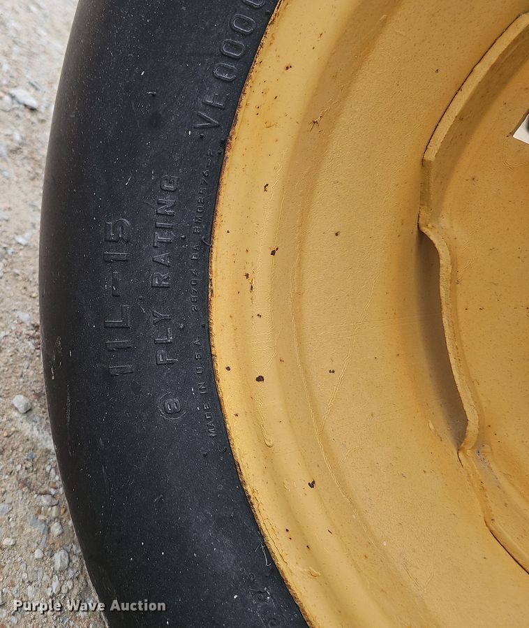 image for item EH8677 John Deere 301A tractor