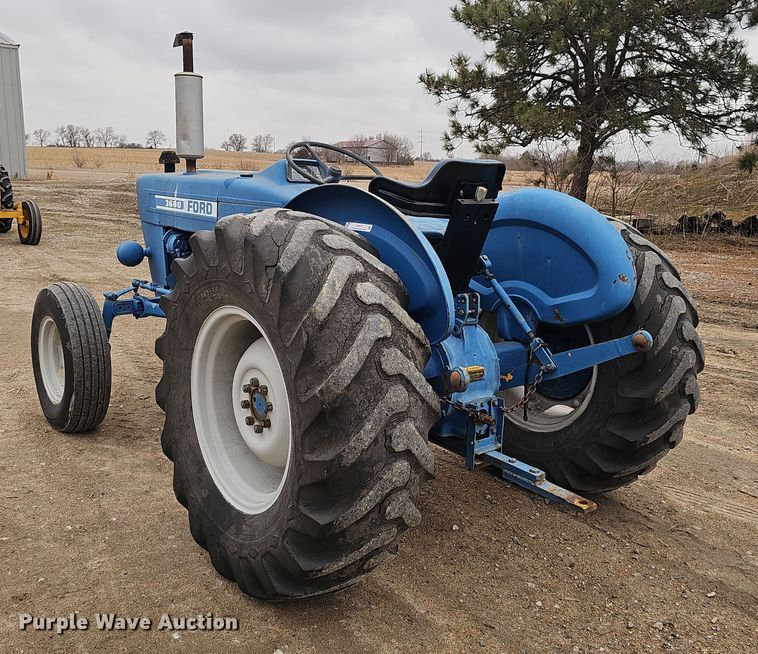 image for item EH8678 1977 Ford 3600 tractor