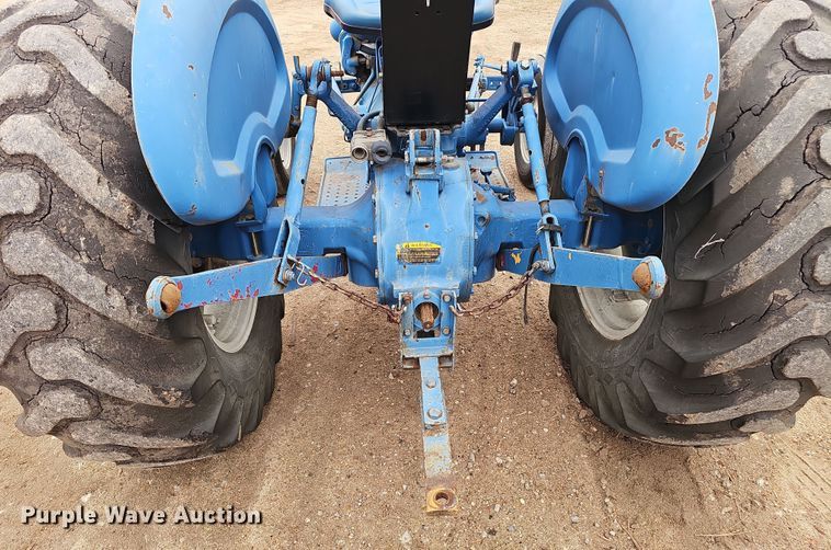 image for item EH8678 1977 Ford 3600 tractor