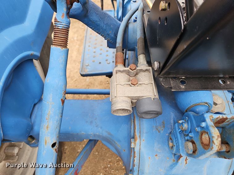 image for item EH8678 1977 Ford 3600 tractor
