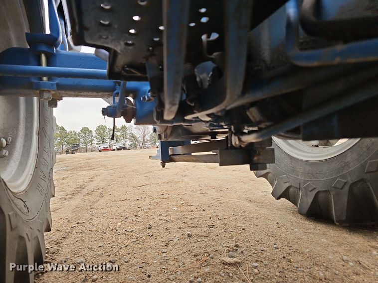 image for item EH8678 1977 Ford 3600 tractor