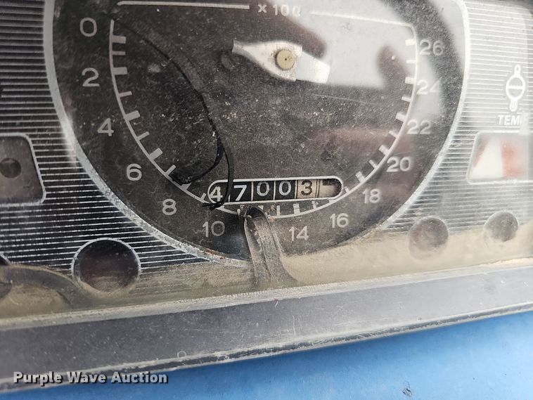 image for item EH8678 1977 Ford 3600 tractor