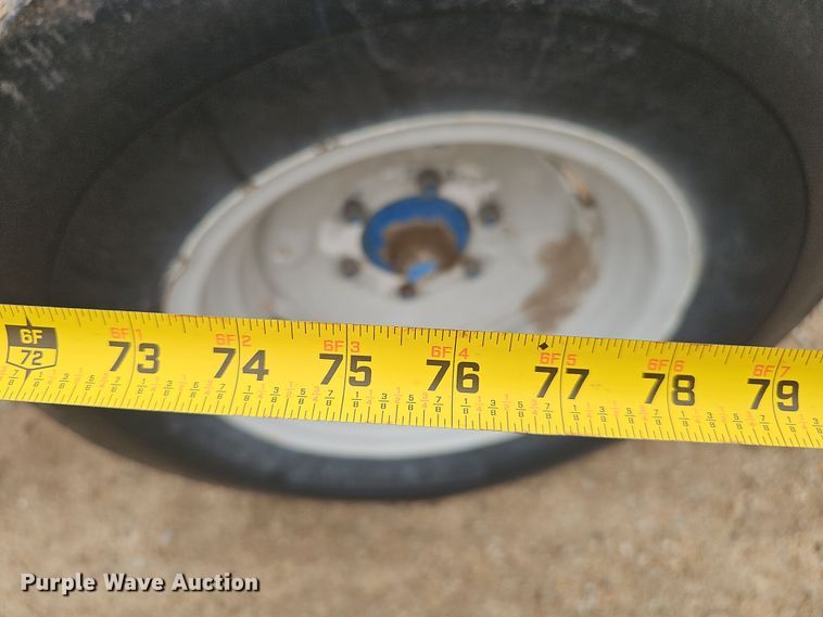 image for item EH8678 1977 Ford 3600 tractor