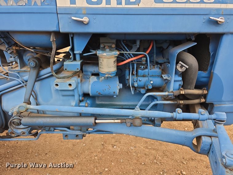 image for item EH8678 1977 Ford 3600 tractor