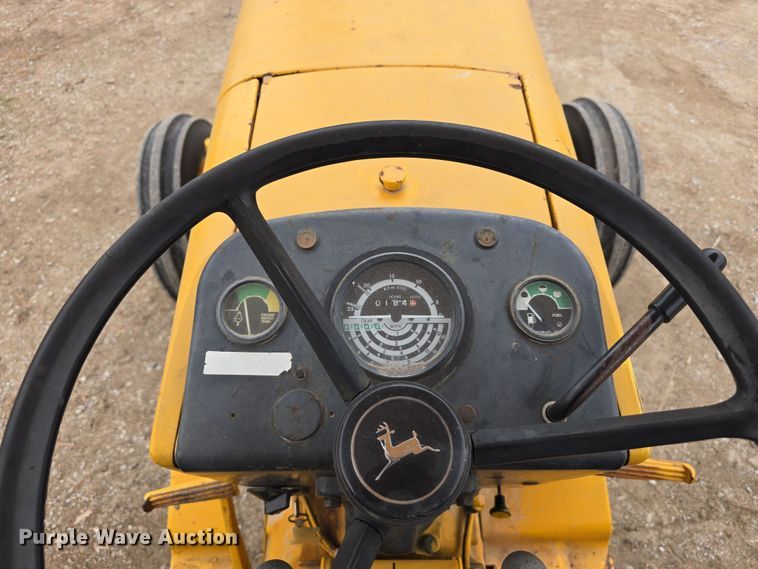 image for item EH8679 1975 John Deere 401B tractor