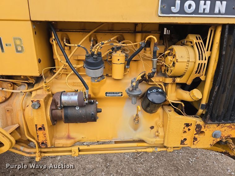 image for item EH8679 1975 John Deere 401B tractor