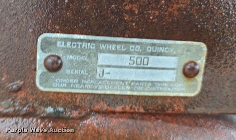 image for item EH8680 (3) hay wagons