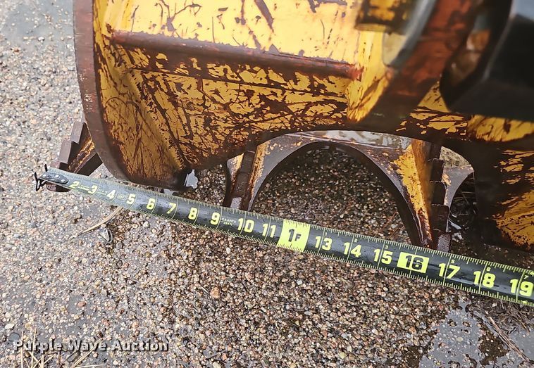 image for item EH8681 72