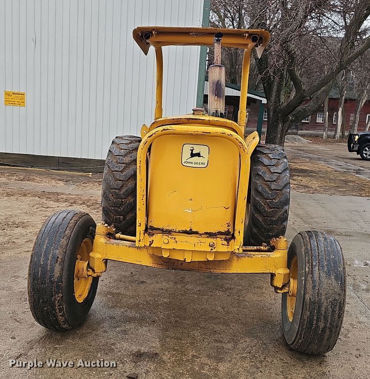 image for item EH8686 1980 John Deere 401C tractor