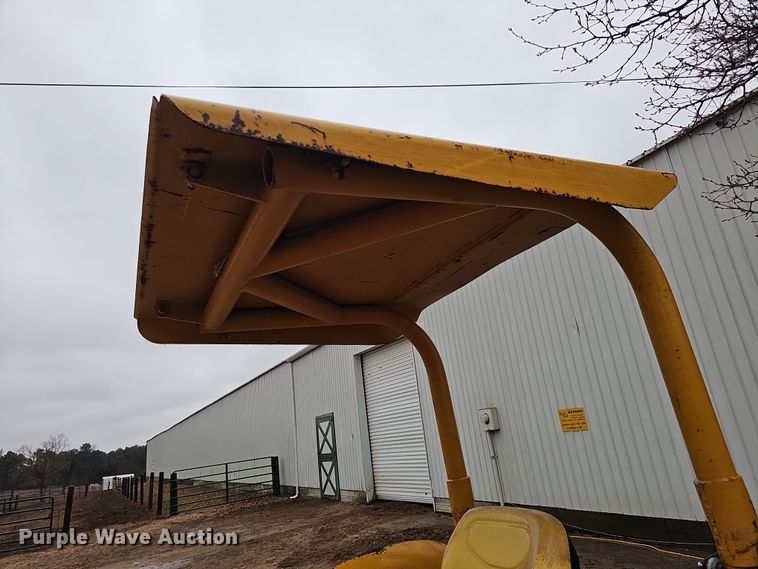 image for item EH8686 1980 John Deere 401C tractor