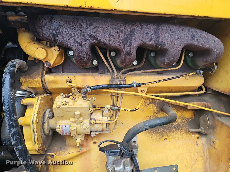 image for item EH8686 1980 John Deere 401C tractor