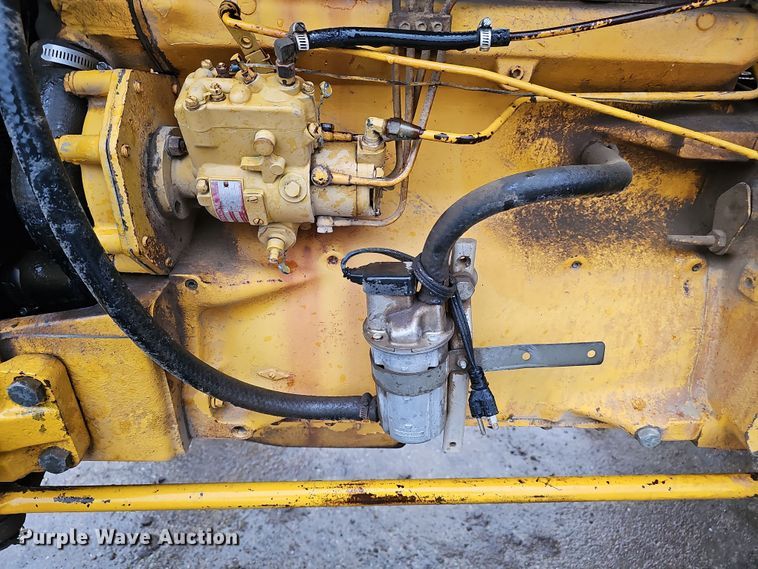 image for item EH8686 1980 John Deere 401C tractor