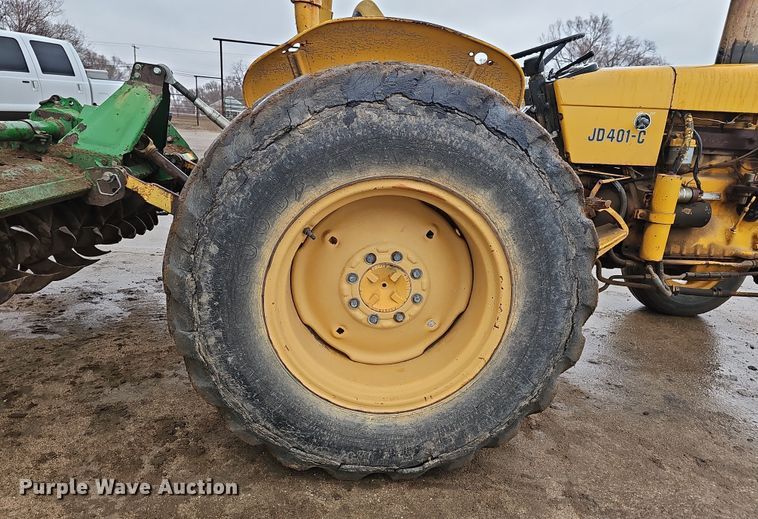 image for item EH8686 1980 John Deere 401C tractor