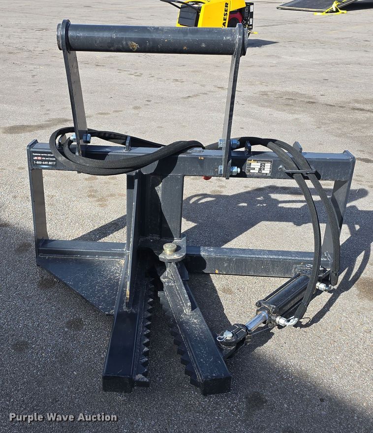 image for item EH8730 2024 Land Honor TP2-13-08D skid steer post puller