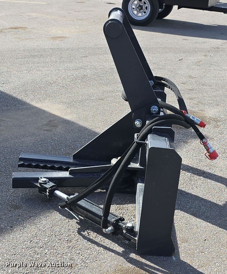 image for item EH8730 2024 Land Honor TP2-13-08D skid steer post puller