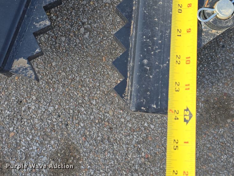 image for item EH8730 2024 Land Honor TP2-13-08D skid steer post puller