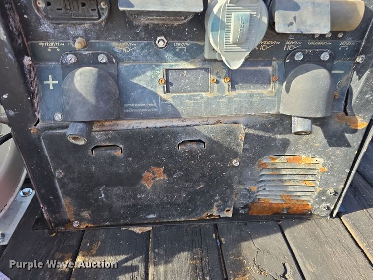 image for item EH8743 Red-D-Arc Welderentals DX450 welder/generator