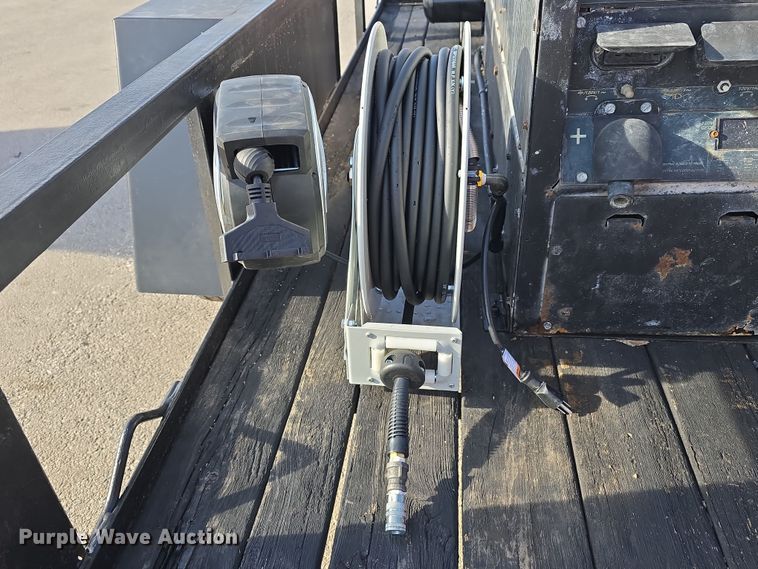 image for item EH8743 Red-D-Arc Welderentals DX450 welder/generator