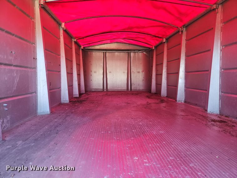 image for item EI8842 1977 International Harvester F-1800 grain truck